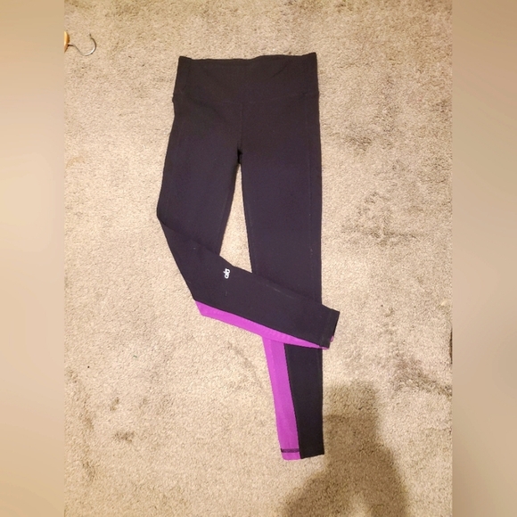 💚5/$25 Alo Yoga Black & Purple Mesh Long Leggings Size Small - Picture 1 of 4